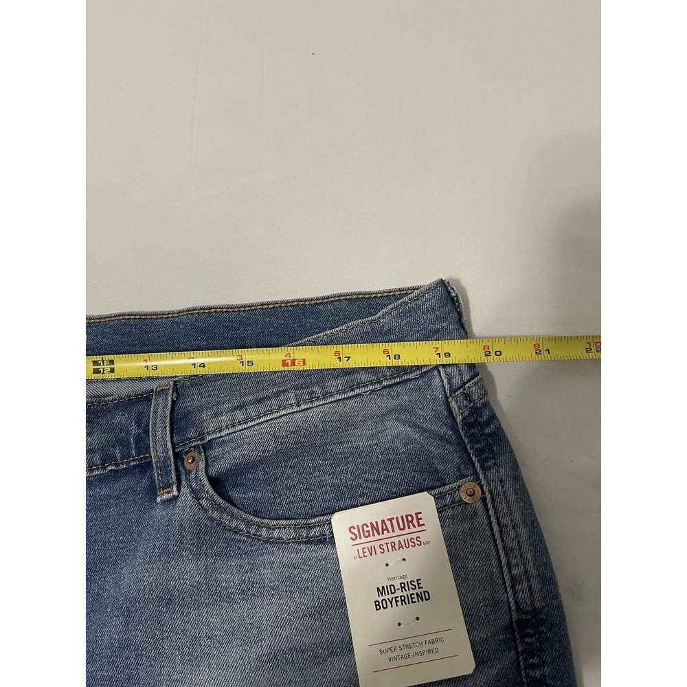 Signature Levi Strauss Women Jeans Sz 18 W34 Patch Heritage Mid Rise Boyfriend - Picture 4 of 6